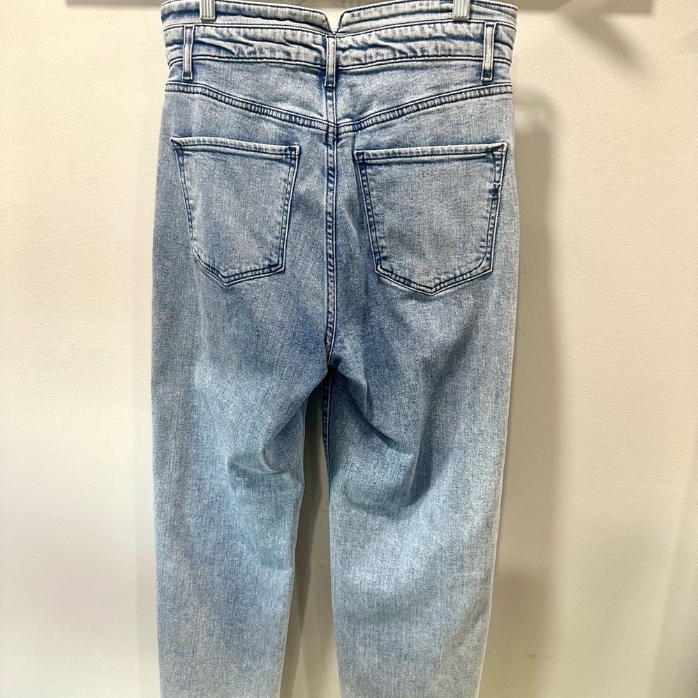 Express High Waisted Mom Jeans Size 8 - Picture 6 of 10